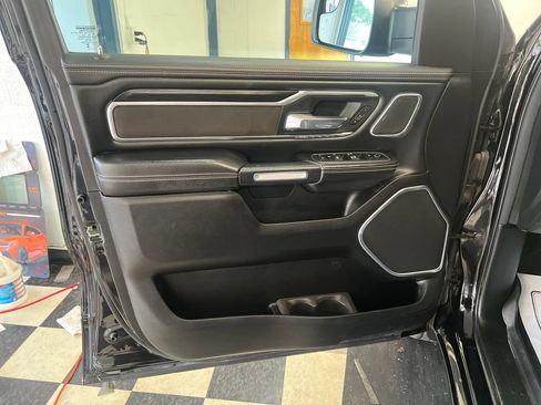 Used 2023 RAM 1500 Laramie AWD/4WD image 38
