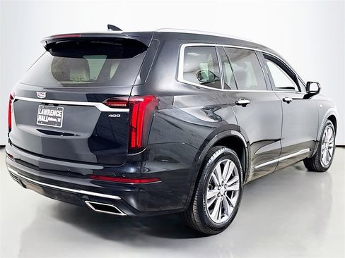 Certified 2025 Cadillac XT6 Premium Luxury image 4