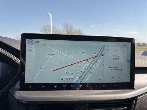 New 2025 Ford Escape SE image 24