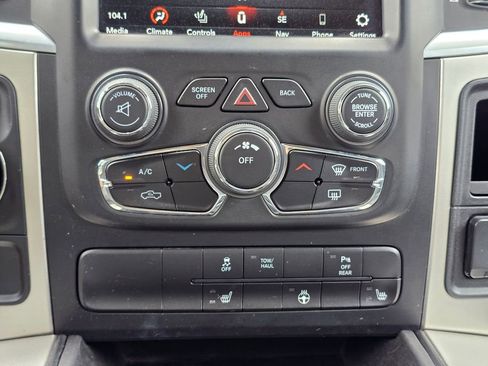 Used 2020 RAM 1500 Classic SLT w/ Luxury Group image 31