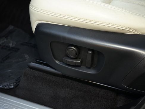 Used 2019 Land Rover Range Rover Sport HSE image 19