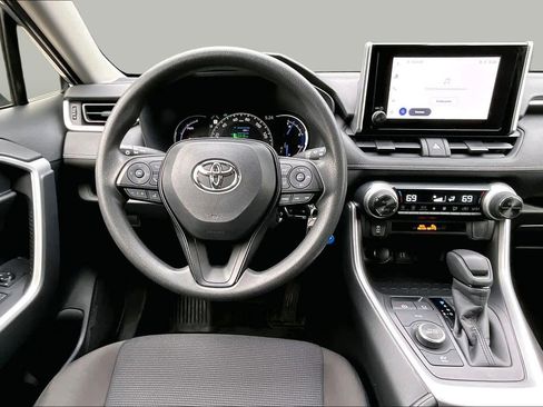 Certified 2025 Toyota RAV4 LE AWD/4WD image 6