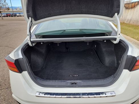 Used 2022 Nissan Altima 2.0 SR image 10