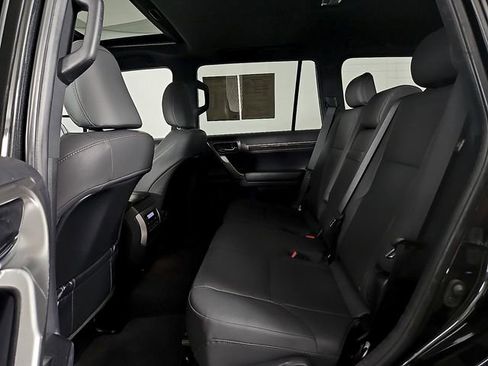 Used 2023 Lexus GX 460 Premium w/ Premium Package AWD/4WD image 11