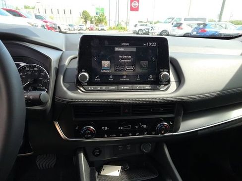 Used 2026 Nissan Rogue SV FWD image 19
