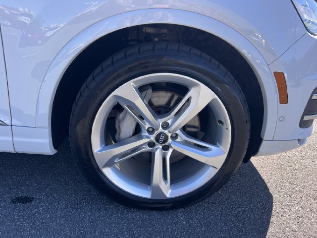 Used 2019 Audi Q7 3.0T Prestige w/ Prestige Package AWD/4WD image 35