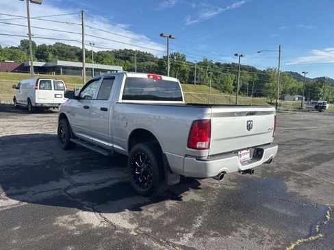 Used 2018 RAM 1500 Express w/ Express Value Package AWD/4WD image 6