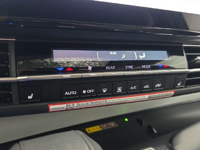 Certified 2026 Toyota Sienna XLE FWD image 19