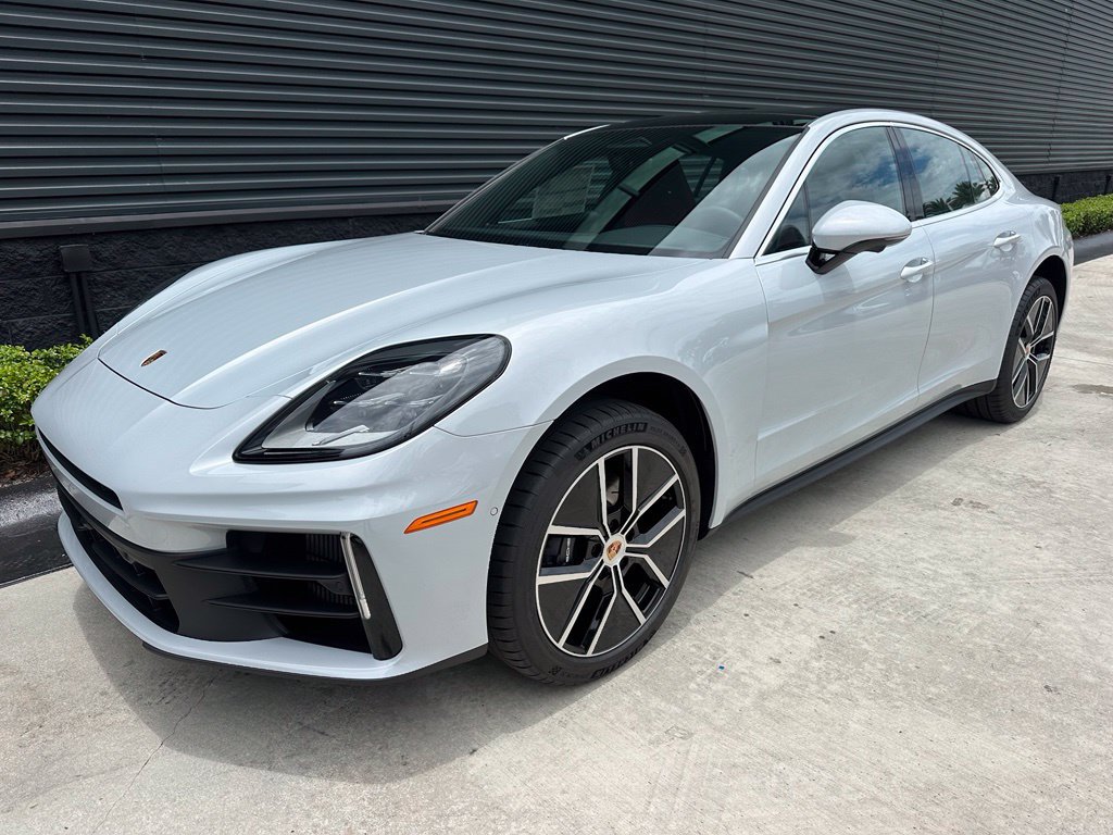 Used 2026 Porsche Panamera RWD image 7