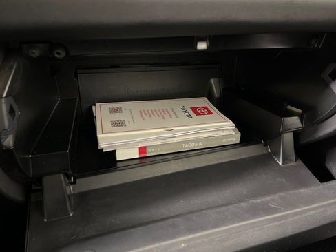 Certified 2021 Toyota Tacoma TRD Sport w/ Technology Package AWD/4WD image 25