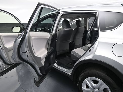 Used 2013 Toyota RAV4 LE FWD image 16