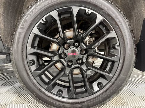 Used 2022 GMC Yukon XL Denali AWD/4WD image 39