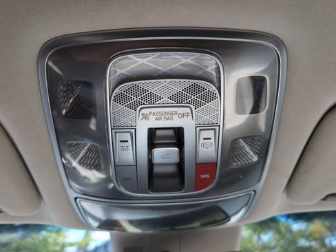 Used 2025 Genesis GV80 3.5T AWD/4WD image 18