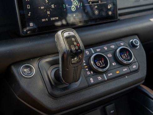 Used 2021 Land Rover Defender 110 X image 27