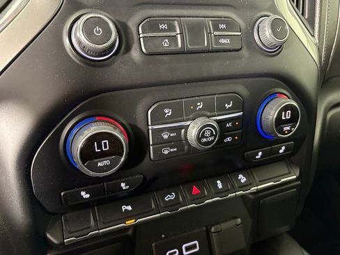 Used 2022 Chevrolet Silverado 1500 LT Trail Boss w/ Safety Package AWD/4WD image 32