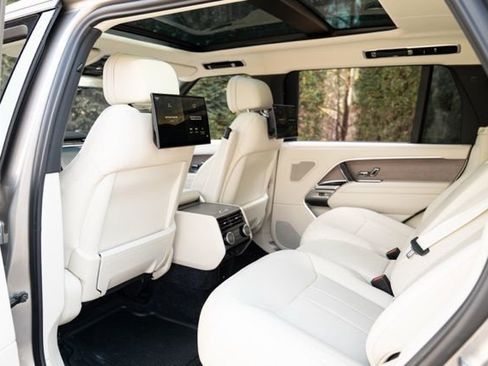 Used 2023 Land Rover Range Rover Long Wheelbase First Edition image 44
