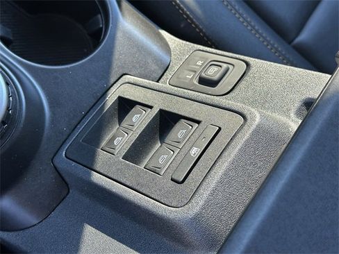 Used 2022 Ford Bronco Badlands image 22