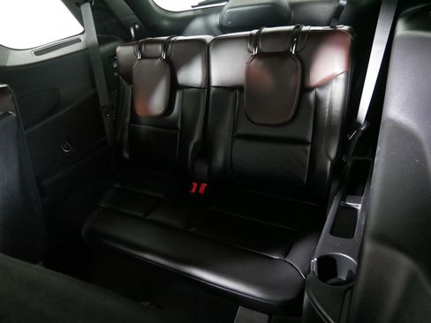 Used 2020 Ford Explorer Platinum w/ Premium Technology Package image 33