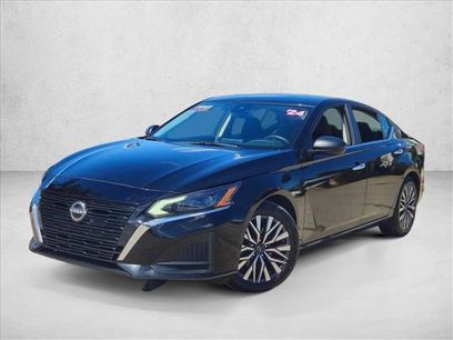 Used 2024 Nissan Altima 2.5 SV
