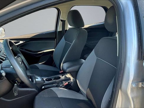 Used 2014 Ford Focus SE FWD image 16
