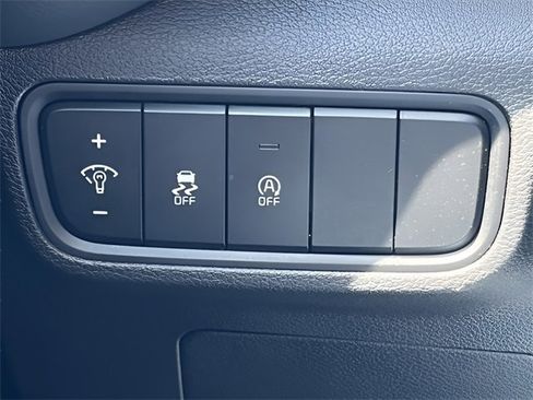 Used 2023 Kia Soul LX w/ LX Technology Package image 22