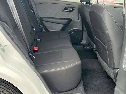 Used 2023 Nissan Rogue S AWD/4WD image 21