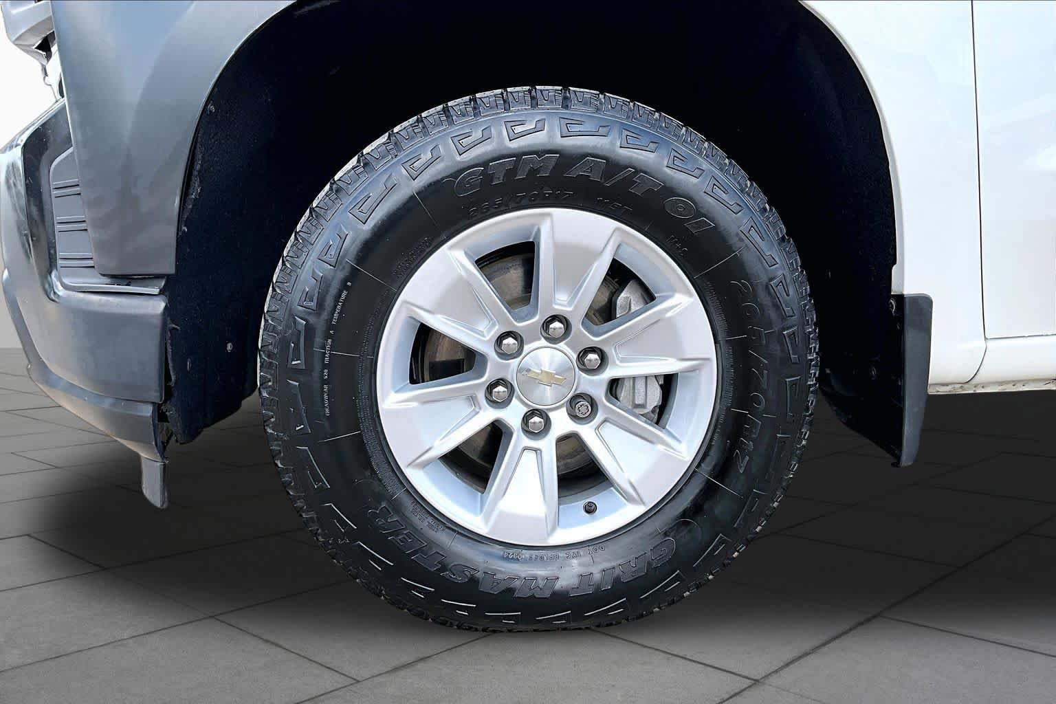 Used 2021 Chevrolet Silverado 1500 LT w/ Bed Protection Package RWD image 10