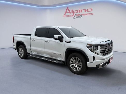 Used 2022 GMC Sierra 1500 Denali w/ Technology Package AWD/4WD image 7