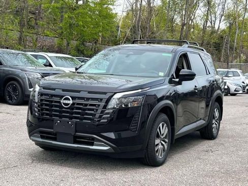New 2026 Nissan Pathfinder SL AWD/4WD image 3