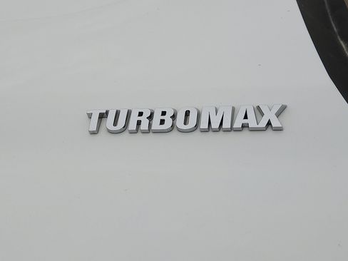 Used 2024 Chevrolet Silverado 1500 Custom RWD image 8