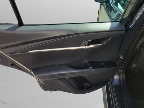 Used 2025 Toyota Camry SE FWD image 14