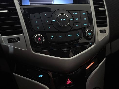 Used 2015 Chevrolet Cruze LT w/ RS Package FWD image 33