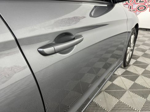 Used 2018 Hyundai Elantra SEL w/ Cargo Package image 28