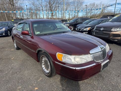 Used 2000 Lincoln Town Car Cartier image 9