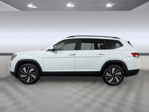 Used 2024 Volkswagen Atlas SE FWD image 2