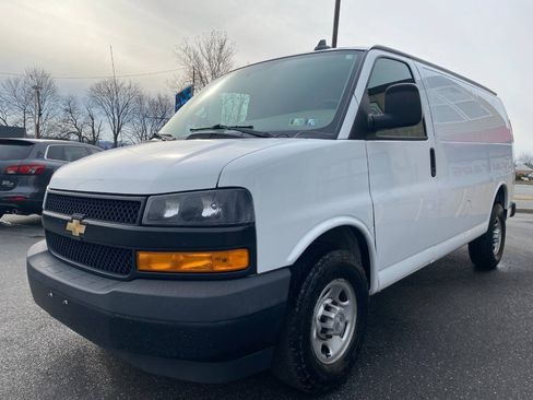 Used 2019 Chevrolet Express 2500 w/ Driver Convenience Package RWD image 7
