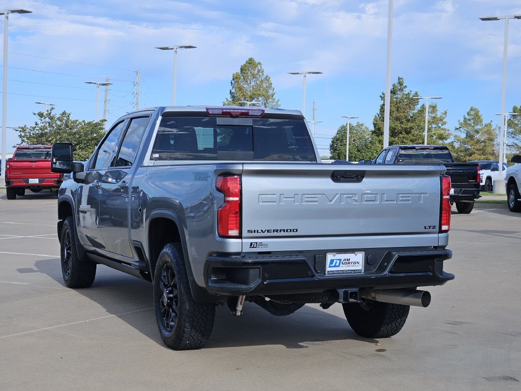 Used 2025 Chevrolet Silverado 2500 LTZ w/ Trail Boss Package AWD/4WD image 5