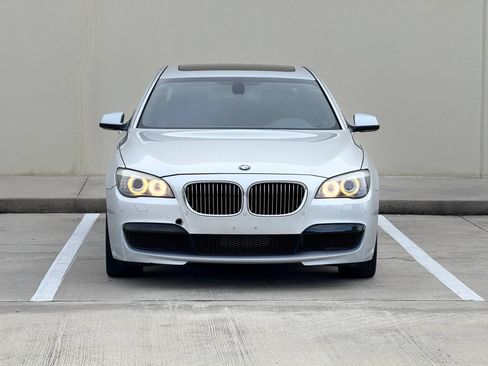 Used 2012 BMW 750i RWD image 2