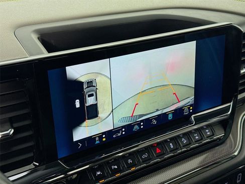 Used 2023 Chevrolet Silverado 1500 ZR2 image 14