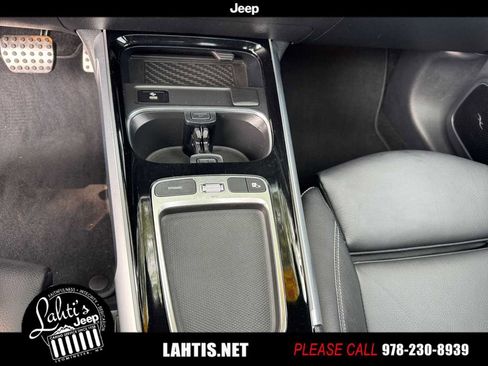 Used 2024 Mercedes-Benz GLB 35 AMG 4MATIC image 13