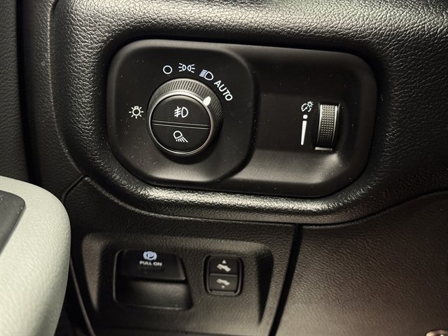 Used 2020 RAM 1500 Big Horn AWD/4WD image 28