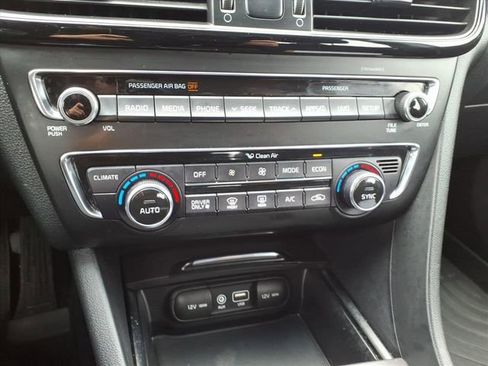 Used 2017 Kia Optima Premium image 20