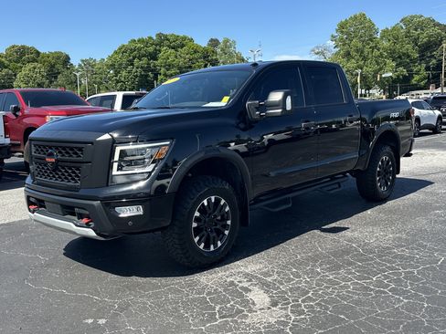 Used 2021 Nissan Titan PRO-4X w/ Pro-4x Convenience Package AWD/4WD image 4