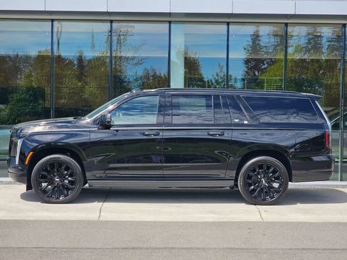 New 2026 Cadillac Escalade ESV Platinum Sport w/ LPO, ONYX Package AWD/4WD image 2