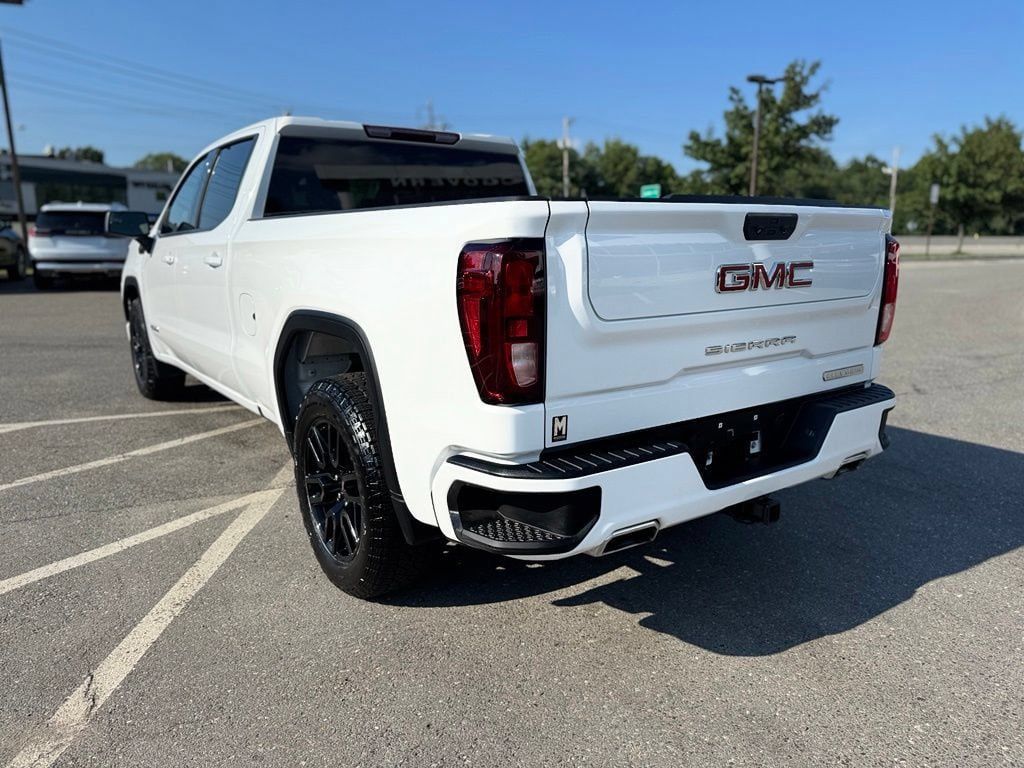 Used 2023 GMC Sierra 1500 Elevation w/ X31 Off-Road Package AWD/4WD image 4
