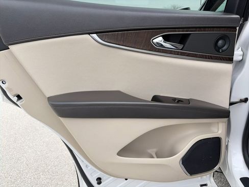 Used 2019 Lincoln Nautilus Reserve w/ Drivers Assistance Package image 27