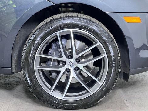 Certified 2026 Porsche Macan AWD/4WD image 10