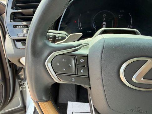 Used 2024 Lexus RX 350 FWD image 29