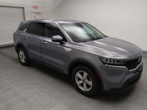Used 2023 Kia Sorento LX FWD image 11