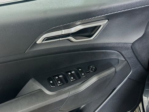 Used 2025 Kia Sportage LX image 15